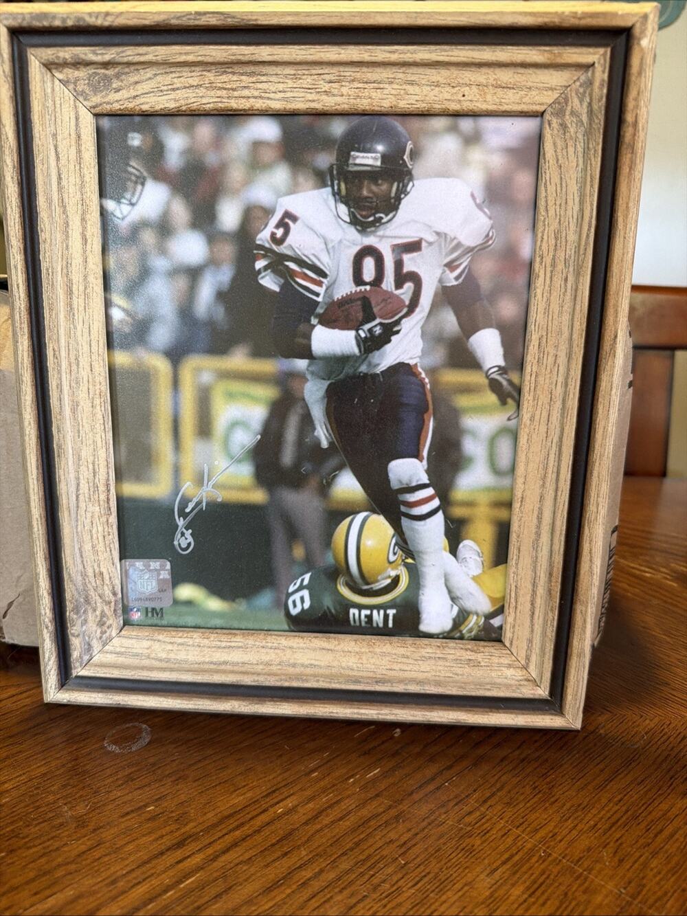DENNIS McKINNON Signed Chicago BEARS 8x10 PHOTO with NFL Sticker under auto